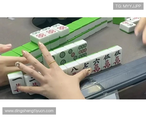 抢庄牛牛在线真人对战，体验真实刺激的棋牌娱乐