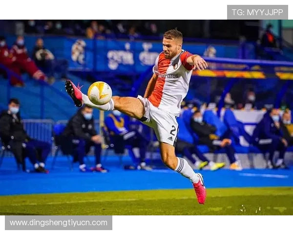 足球v社：打造最专业的足球社区交流平台，分享最新赛事资讯与技巧